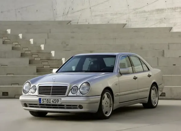 Quelle huile moteur pour Mercedes Classe E W210