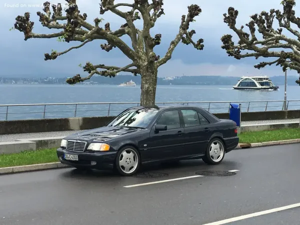 Quelle huile moteur pour Mercedes Classe C W202