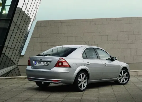 Quelle huile moteur pour Ford Mondeo III