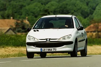 Quelle huile moteur pour Peugeot 206 1.1L 55/60cv